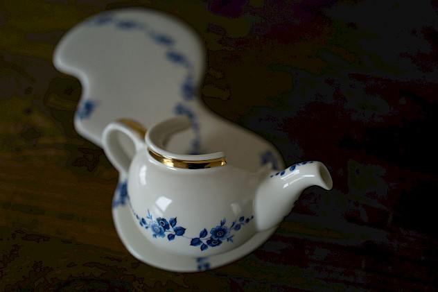 Livia Marin, Broken Things, Porzellan, 2020 © Livia Marin; Foto: Ralf Christofori